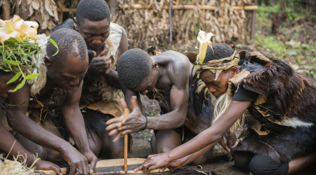 Batwa experience Oeganda